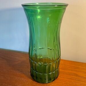 Vintage E.O. Brody Company Ribbed Green Glass Flower Vase 9.5”